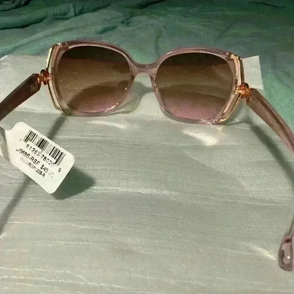 Jessica Simpson sunglasses - Picture 3 of 5